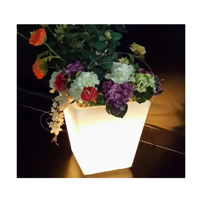 Oplaadbare Bloempot  55 cm LED RGB inclusief Afstandsbediening - Funnylights Taurus Tuinlamp