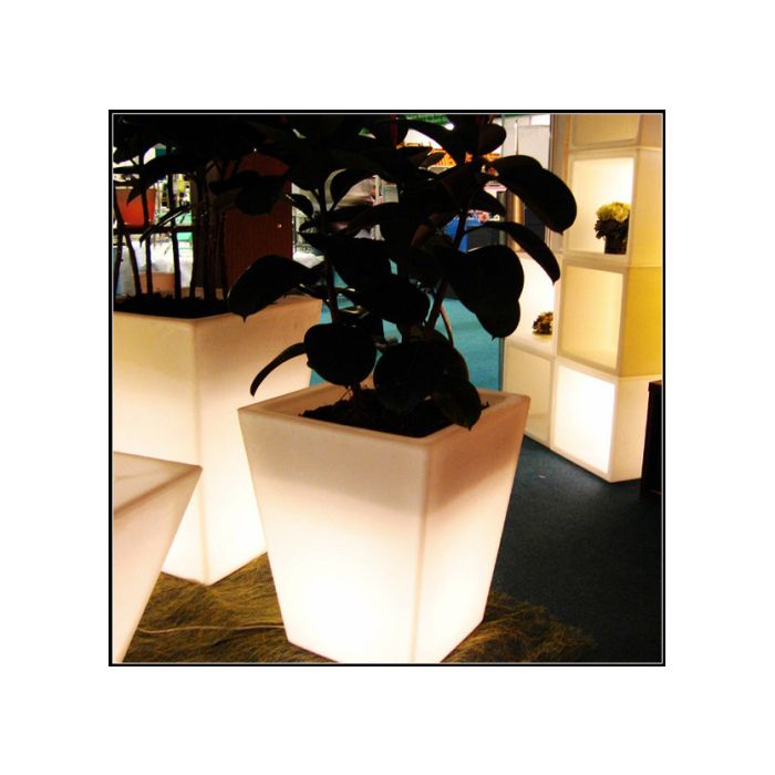 Oplaadbare Bloempot  55 cm LED RGB inclusief Afstandsbediening - Funnylights Taurus Tuinlamp